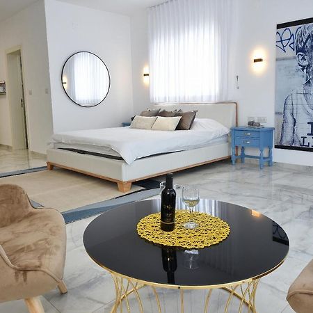 הסויטות של פולי Apartment Manot Exterior photo